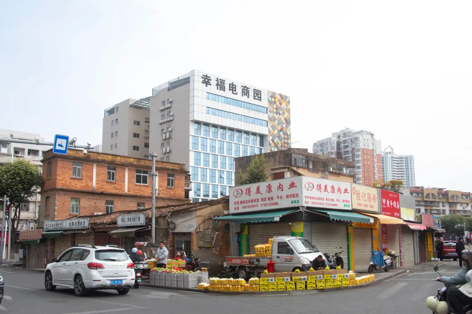铝合金玻璃隔断在办公空间中的隔音与采光性能实测
